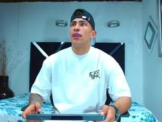 Offline adrian_rae on Flirt4Free