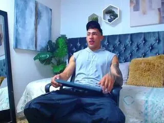 Offline adrian_rae on Flirt4Free