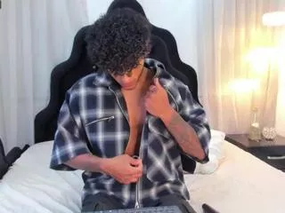 Offline alessandro_vanni on Flirt4Free