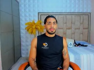 Freechat alessio_moretti on Flirt4Free