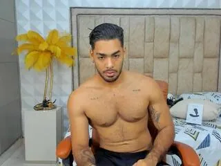 Freechat alessio_moretti on Flirt4Free