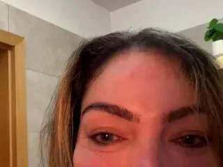 Offline alicia_secret on Flirt4Free