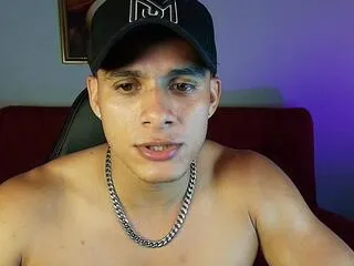 Offline andy_corleone on Flirt4Free