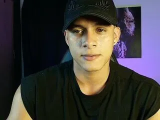 Offline andy_corleone on Flirt4Free