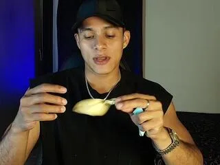 Offline andy_corleone on Flirt4Free