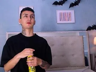 Freechat angel_noah on Flirt4Free