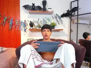 Offline aress_damon on Flirt4Free