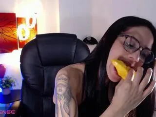 Freechat ashley_alvarex on Flirt4Free