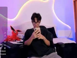 Offline attlas_moon on Flirt4Free