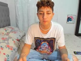 Offline axel_russo on Flirt4Free