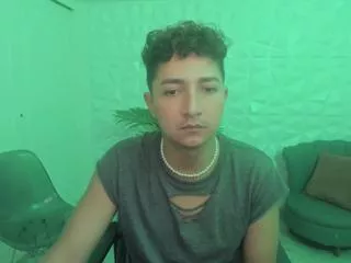 Offline axel_russo on Flirt4Free