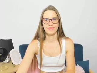 bella_willians from Flirt4Free