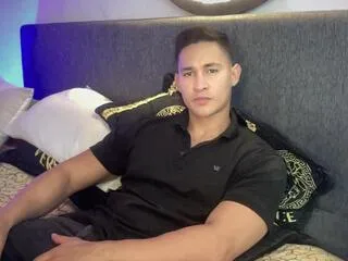 Freechat benjamin_cooperk on Flirt4Free
