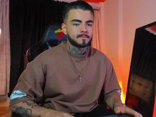 Offline benjii_carter on Flirt4Free