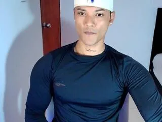 Offline bryan_davee on Flirt4Free