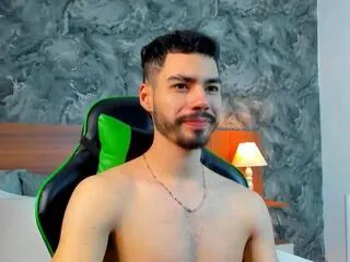 Freechat cameron_pierce on Flirt4Free