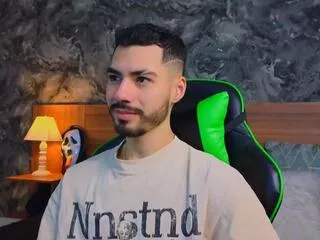 Freechat cameron_pierce on Flirt4Free