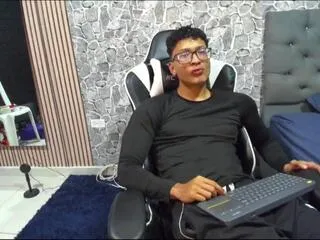 Offline chriss_jones on Flirt4Free