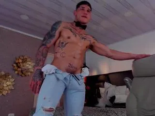 Offline cristian_broonkss on Flirt4Free