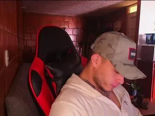 Offline davis_brave on Flirt4Free