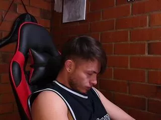 Offline davis_brave on Flirt4Free