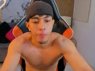 Freechat deexter_greashly on Flirt4Free