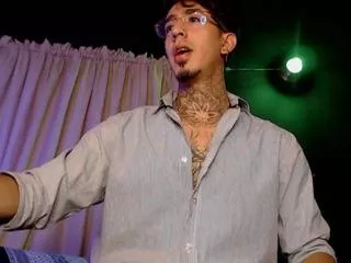 Offline donovan_desmond on Flirt4Free