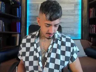 Offline donovan_desmond on Flirt4Free