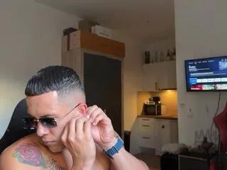 duncan_collins on Flirt4Free