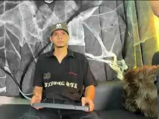 Offline dustin_dust_jordan_crew on Flirt4Free