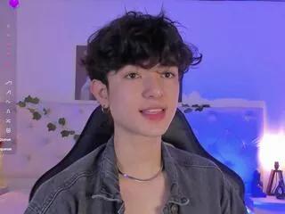 elliot_soleil from Flirt4Free