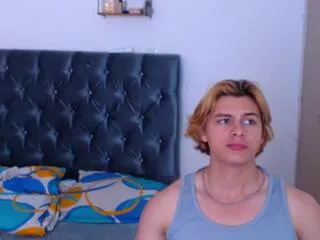 Offline erick_lion on Flirt4Free