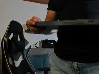 Offline erick_wallace on Flirt4Free