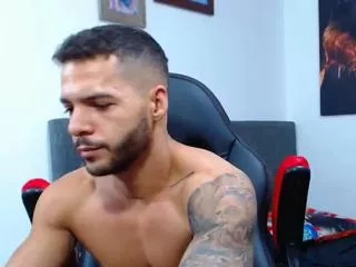 Freechat ethan_g on Flirt4Free