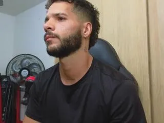 Freechat ethan_g on Flirt4Free