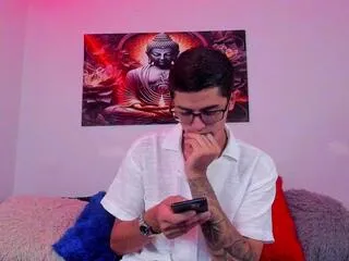 Offline ethan_sai on Flirt4Free