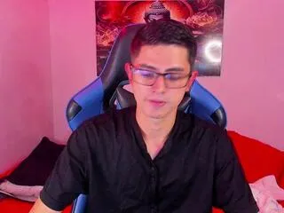 Offline ethan_sai on Flirt4Free