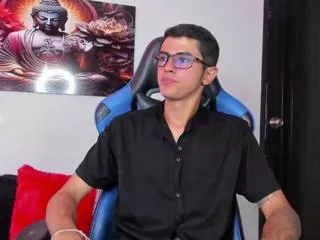 Offline ethan_sai on Flirt4Free