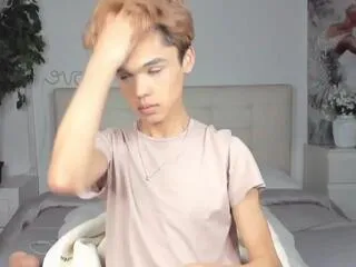 Freechat felix_del_rey on Flirt4Free