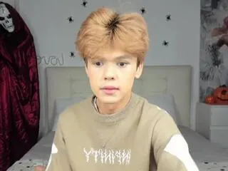 Freechat felix_del_rey on Flirt4Free