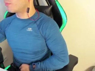 Freechat giovanni_inn on Flirt4Free