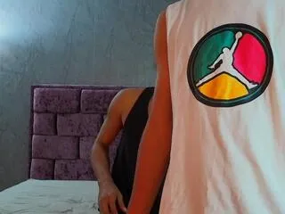 Offline isak_zayn_danilo_antony on Flirt4Free