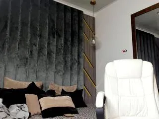 Freechat james_whiite on Flirt4Free