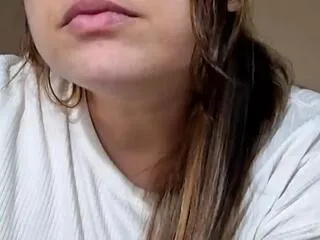 Freechat juliietha_servas on Flirt4Free