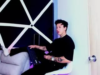 Offline justin_fuller on Flirt4Free