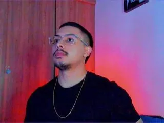 Offline justin_whitte on Flirt4Free