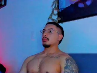 Offline justin_whitte on Flirt4Free
