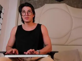 Freechat karim_ferrer on Flirt4Free