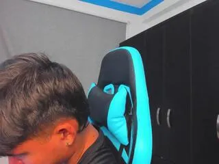 Freechat kevin_bray on Flirt4Free