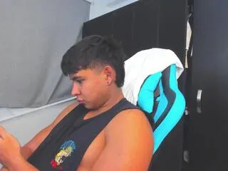 Freechat kevin_bray on Flirt4Free